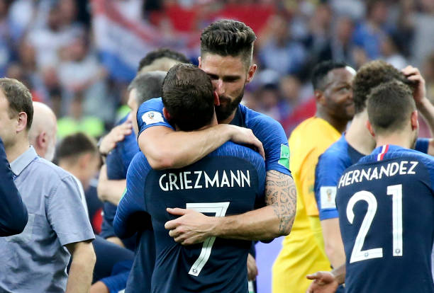 出之间保持 出之间保持